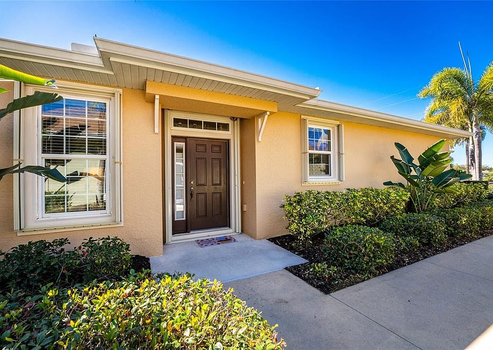 1st image of 215 Fontanelle Cir