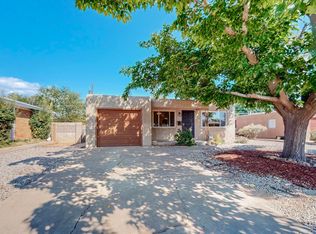 816 Laguayra Dr NE, Albuquerque, NM 87108
