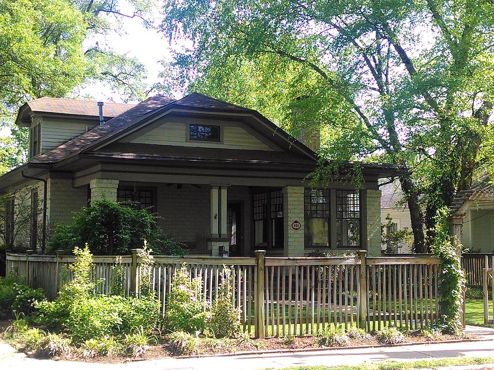 401 W Whitaker Mill & Sunset
