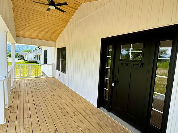 4th image of 1490 Stone House Rd