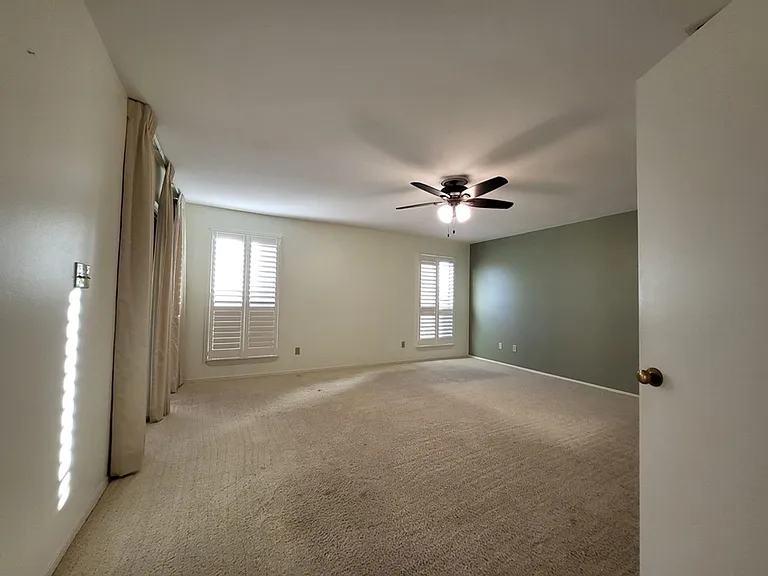 547 Fairway Dr — Photo 12
