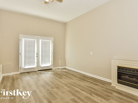 5th image of 318 Cypress Glenn Dr