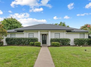 2600 Summertree Dr, Carrollton, TX 75006