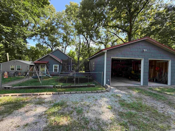 277 N 6th St, Flippin, AR 72634