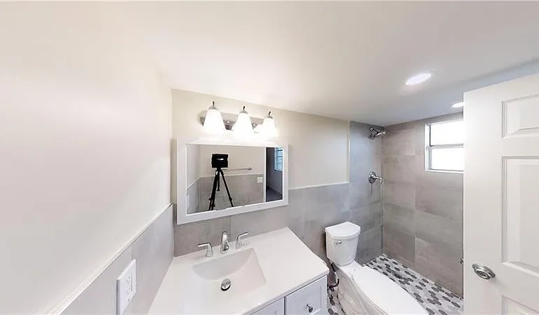 101 SE 3rd Ave #301 — Photo 15