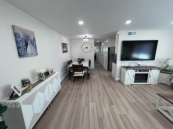 3rd image of 20772 Plum Canyon Rd