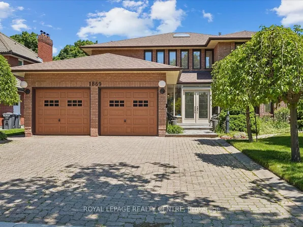 1869 Folkway Dr, Mississauga, ON L5L 2X1