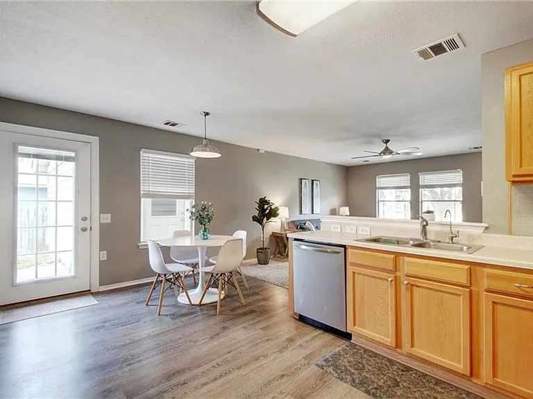 13905 Briarcreek Loop — Photo 6