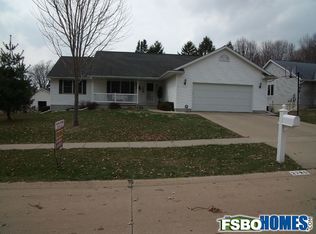 2720 31st St SW, Cedar Rapids, IA 52404