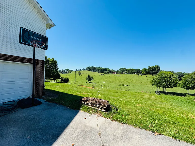 6832 Greenbrook Dr — Photo 23