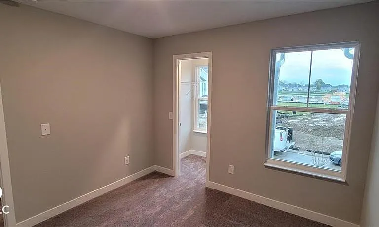 9829 Kenwood St — Photo 24