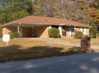 6735 E Sherwood Dr, Riverdale, GA 30274