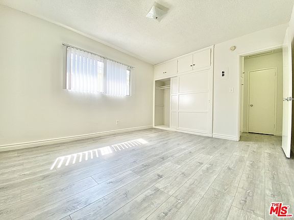3rd image of 3718 Mentone Ave #7A
