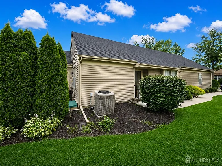 6 Patrick Henry Ct — Photo 22