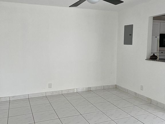 4th image of 251 Brittany Way #F