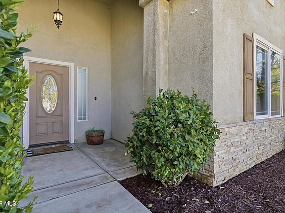 3rd image of 906 Mulberry St