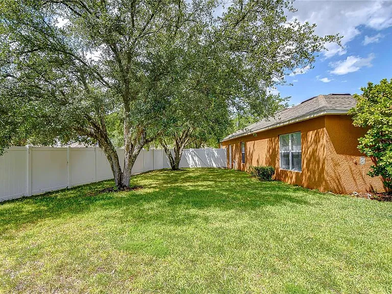18303 Elmhurst Ln — Photo 42