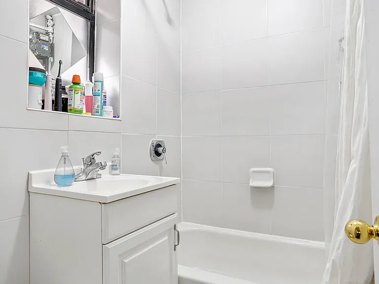204 W 88th St #5R — Photo 6