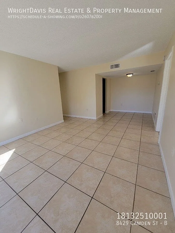 Spacious 2BR/2BA Ground-Floor Apartment in West Tampa — Photo 2