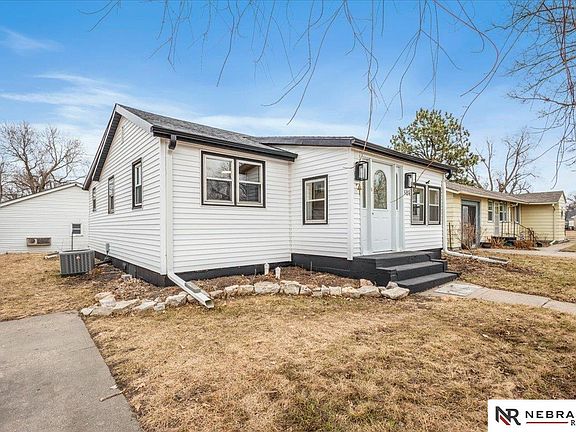 2nd image of 504 Jefferson St