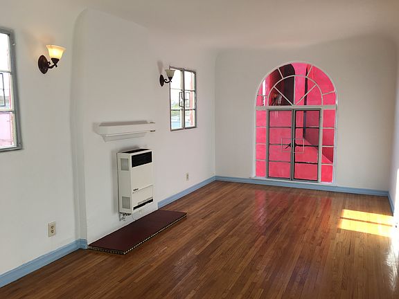 3rd image of 1414 1/2 Echo Park Ave