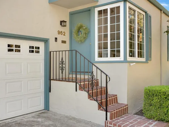 962 Robertson Way, Sacramento, CA 95818