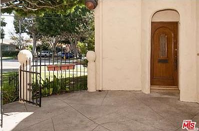 3rd image of 4077 Lincoln Ave