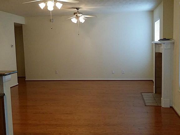 4th image of 11404 Grimes Ave