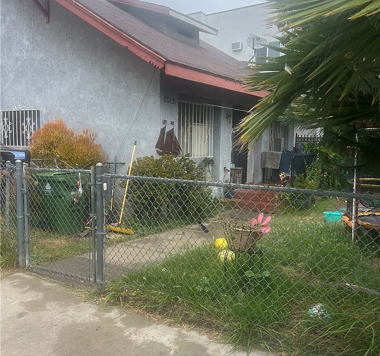 1st image of 1137 N Ardmore Hollywood Hls E