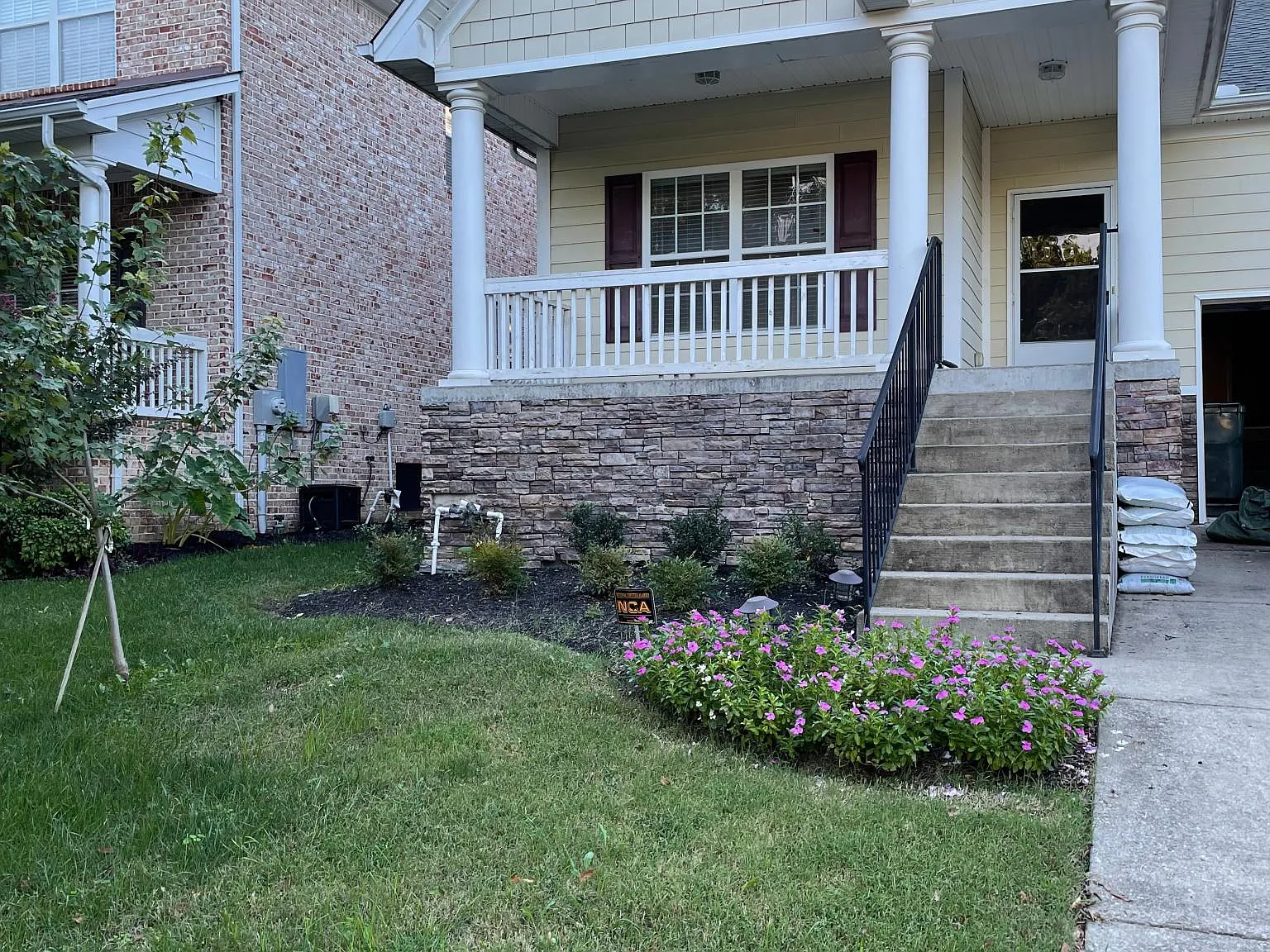 3188 Locust Holw — Photo 2