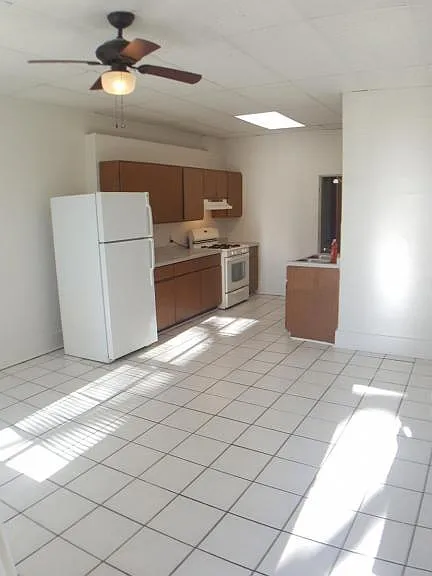 114 S Black River St #23 — Photo 4
