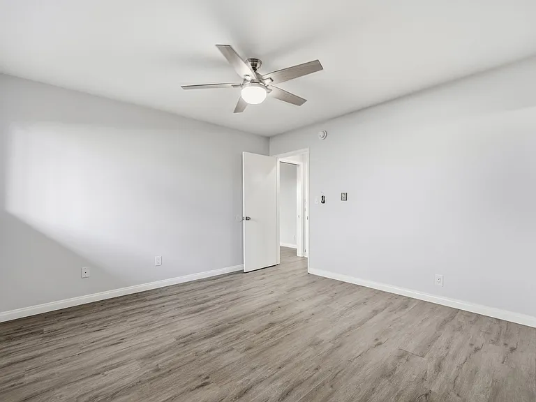 115 Redondo Ave #3 — Photo 18
