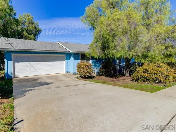 8832 Almond Rd, Lakeside, CA 92040