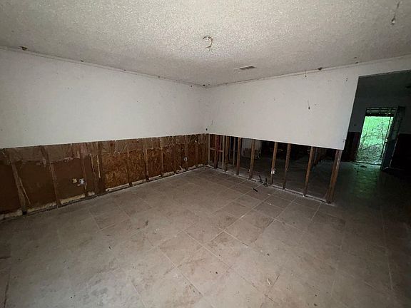 5th image of 350 Greathouse St