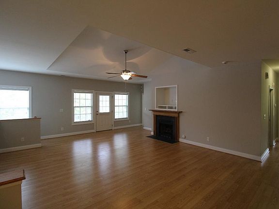 2nd image of 1934-203 Tara Ct