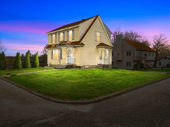 17 Medfield St, Worcester, MA 01606