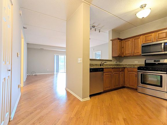 2nd image of 410 W Mahogany Ct Unit 301