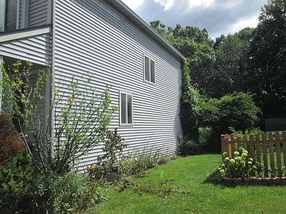 4th image of 2444 N Sheffield Ct