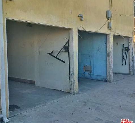 4th image of 1261 W 87th St