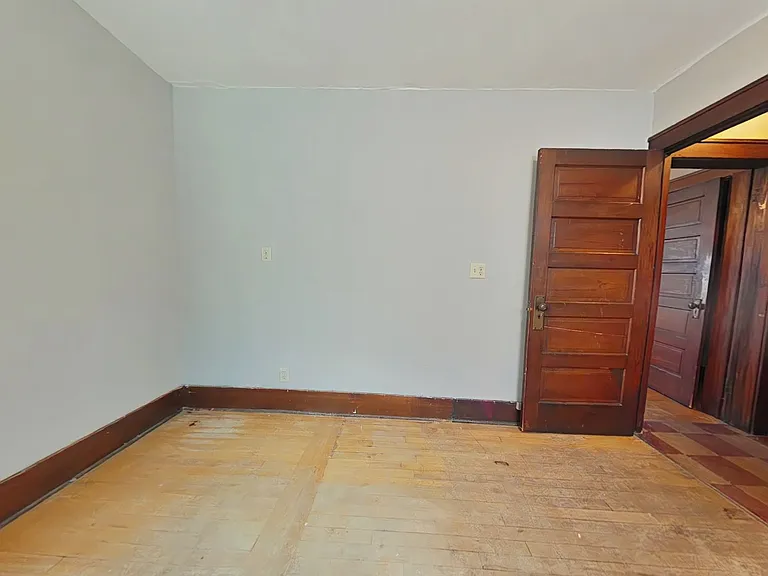 414 State St — Photo 2