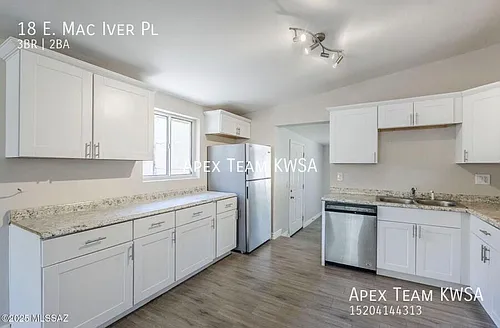 18 E Mac Iver Pl Photo 1