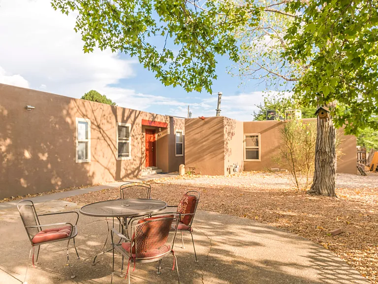 Beautiful 2 Bedroom Casita w/ Yard in Gated NE Heights Compound — Photo 31