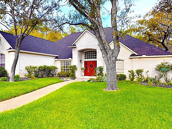 2nd image of 308 Wildwood Dr