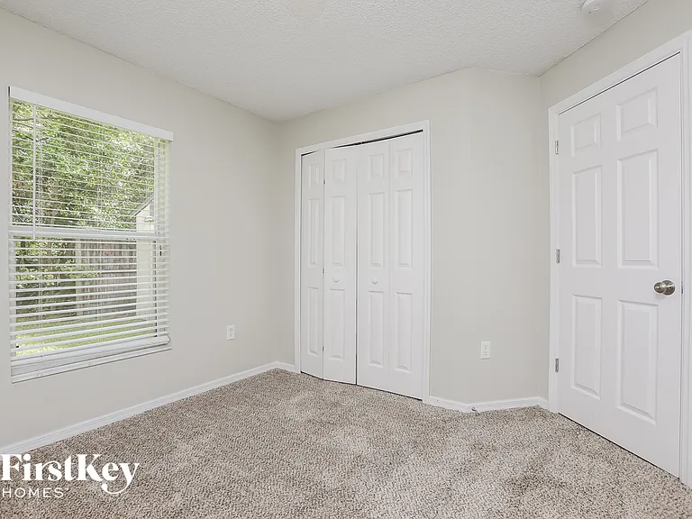662 Armadillo Dr — Photo 11