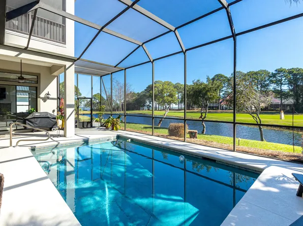 910 Emerald Bay Dr, Destin, FL 32541