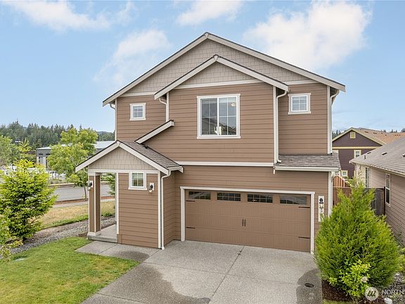 3rd image of 4753 Driftwood Street