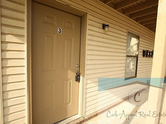 4th image of 113 N Rogers St #3