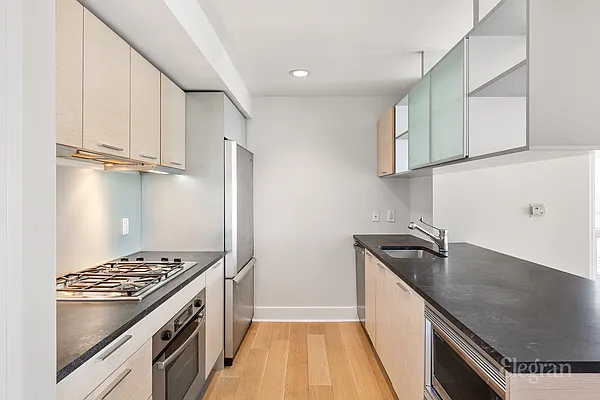Sold by Elegran | media 3