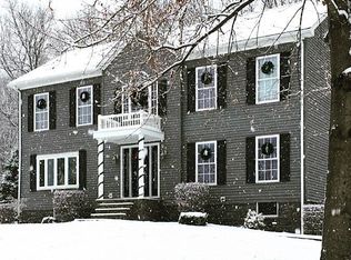 71 Stephen Dr, Saugerties, NY 12477