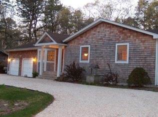 11 Beaver Ln W, Westhampton, NY 11977